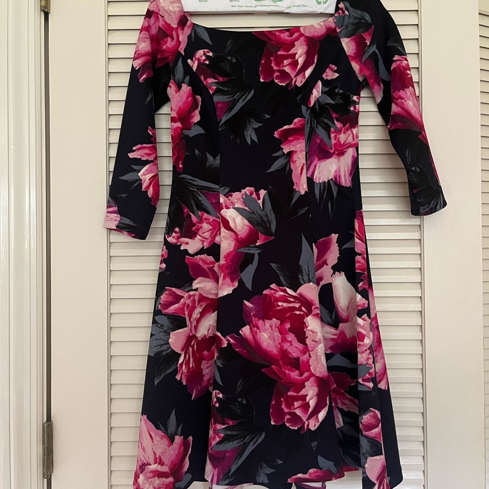 Vince Camuto scuba style dress